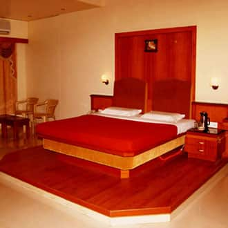 https://imgcld.yatra.com/ytimages/image/upload/t_hotel_yatra_city_desktop/v1463522342/Domestic Hotels/Hotels_Nanded/Hotel Ramakrishna International/HO_8FEoFA.jpg